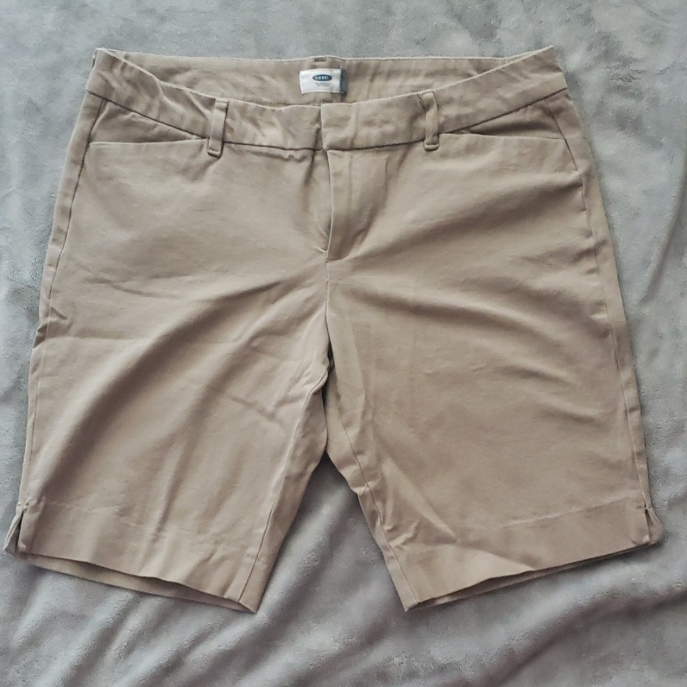 Old navy Bermuda shorts